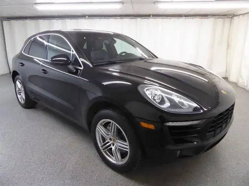 2016 Porsche Macan S AWD photo