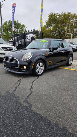 2016 MINI Hardtop 2 Door FWD photo