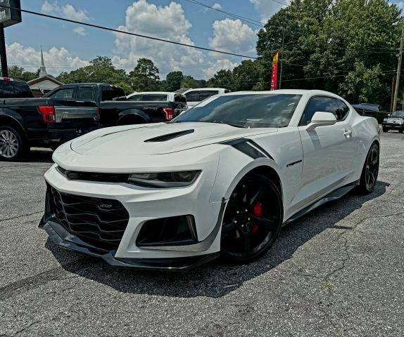 2016 Chevrolet Camaro 2SS RWD photo