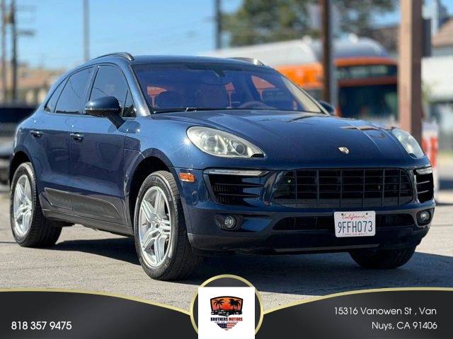 2016 Porsche Macan S AWD photo