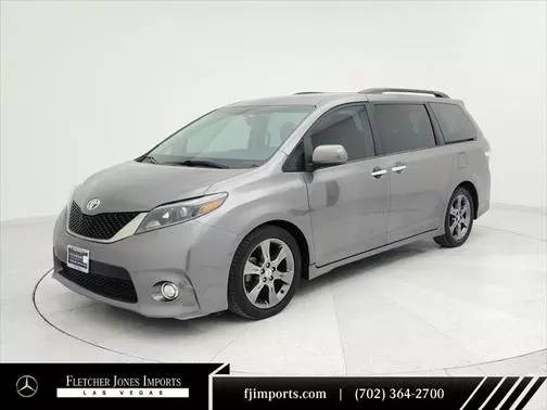 2015 Toyota Sienna SE FWD photo