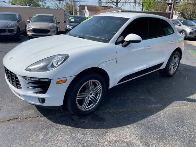 2016 Porsche Macan S AWD photo