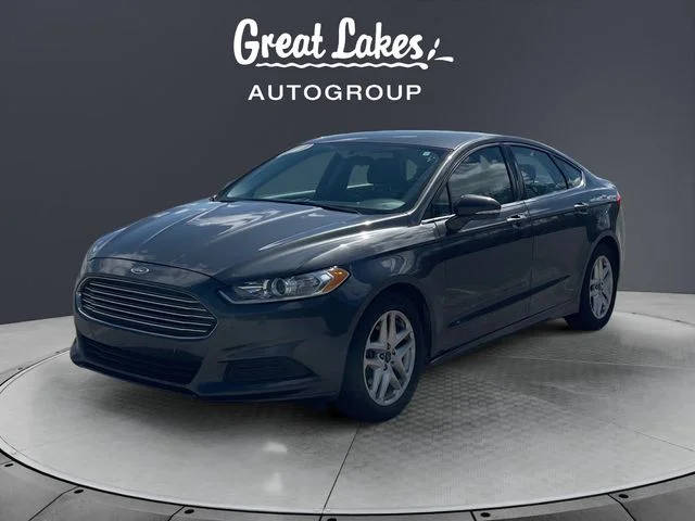 2016 Ford Fusion SE FWD photo