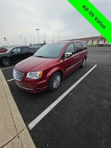 2016 Chrysler Town and Country Touring-L FWD photo
