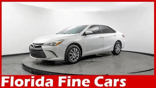 2015 Toyota Camry LE FWD photo