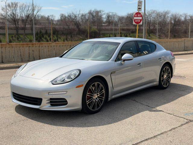 2016 Porsche Panamera 4 Edition AWD photo