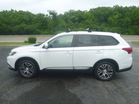 2016 Mitsubishi Outlander SE FWD photo
