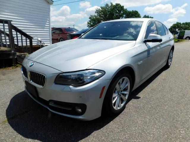 2016 BMW 5 Series 528i xDrive AWD photo