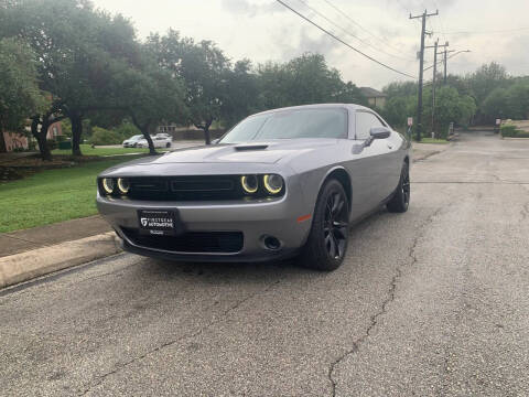 2016 Dodge Challenger SXT RWD photo