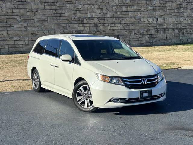 2015 Honda Odyssey Touring Elite FWD photo