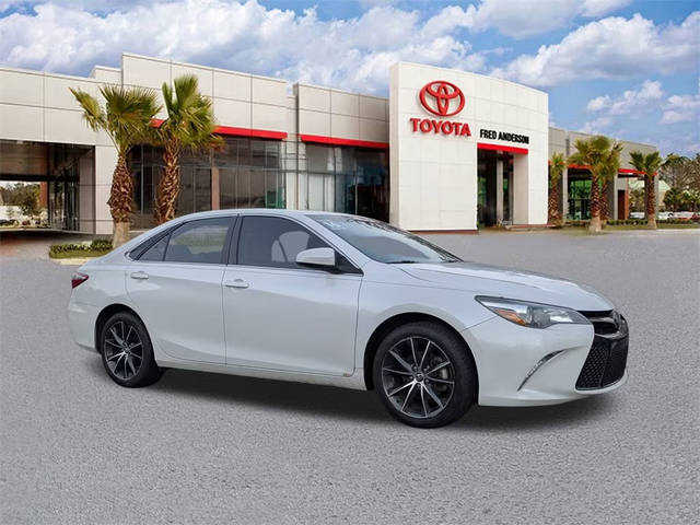 2016 Toyota Camry LE FWD photo
