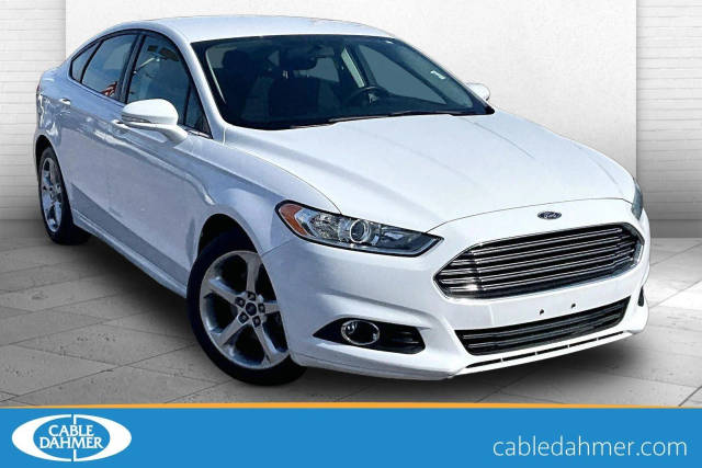 2015 Ford Fusion SE FWD photo