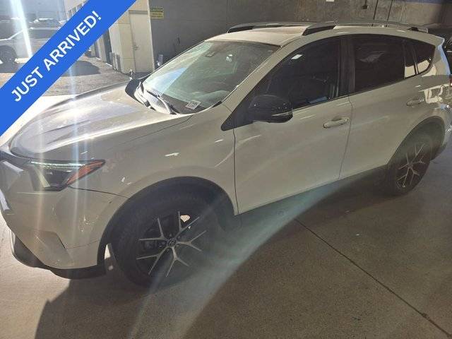 2016 Toyota RAV4 SE FWD photo