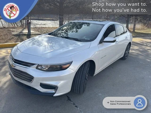 2016 Chevrolet Malibu LT FWD photo