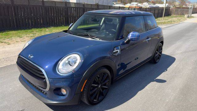 2016 MINI Hardtop 2 Door  FWD photo