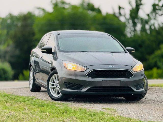 2016 Ford Focus SE FWD photo