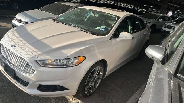 2016 Ford Fusion Titanium FWD photo