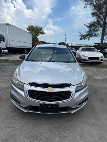2016 Chevrolet Cruze LS FWD photo