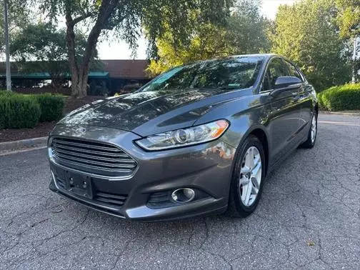 2016 Ford Fusion SE FWD photo