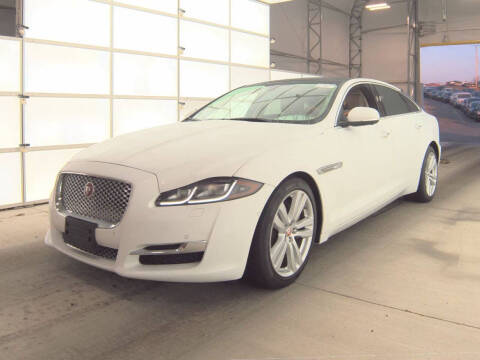 2016 Jaguar XJ XJL Portfolio RWD photo