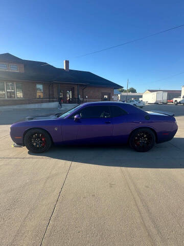 2016 Dodge Challenger SRT Hellcat RWD photo