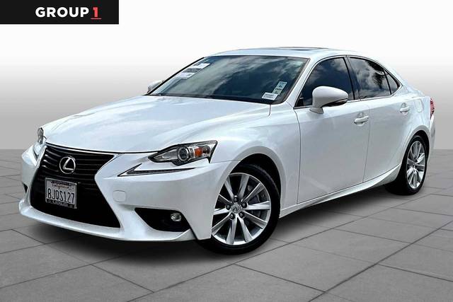 2016 Lexus IS  RWD photo