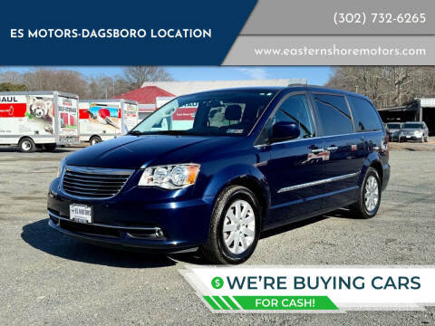2016 Chrysler Town and Country Touring FWD photo