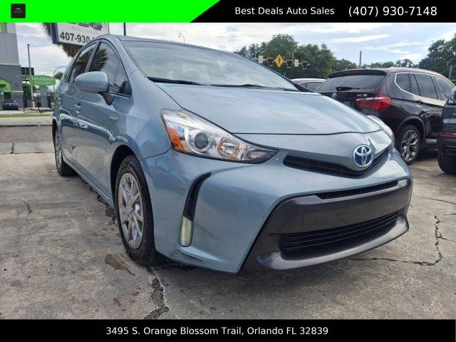 2016 Toyota Prius v Three FWD photo