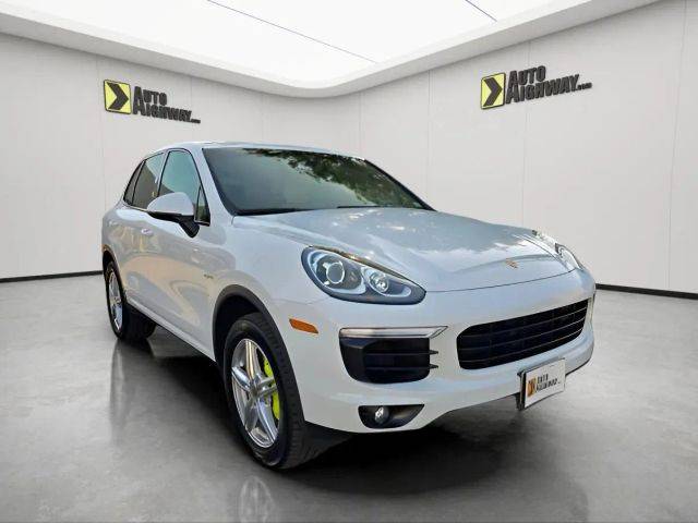 2016 Porsche Cayenne S E-Hybrid AWD photo