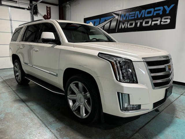 2015 Cadillac Escalade Luxury 4WD photo