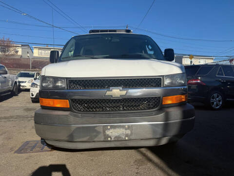 2016 Chevrolet Express Cargo Diesel RWD photo