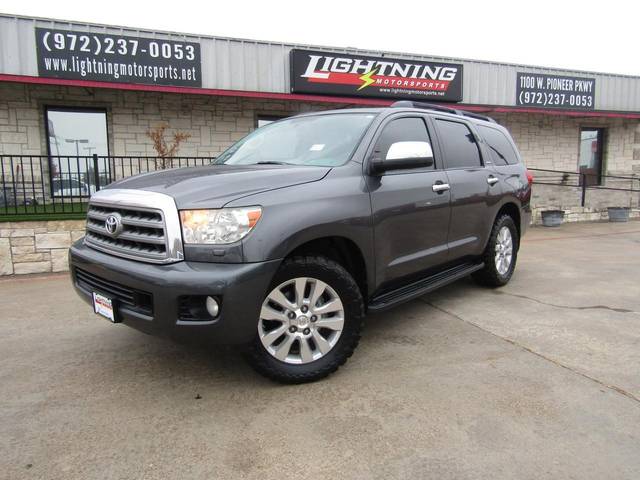 2016 Toyota Sequoia Platinum 4WD photo