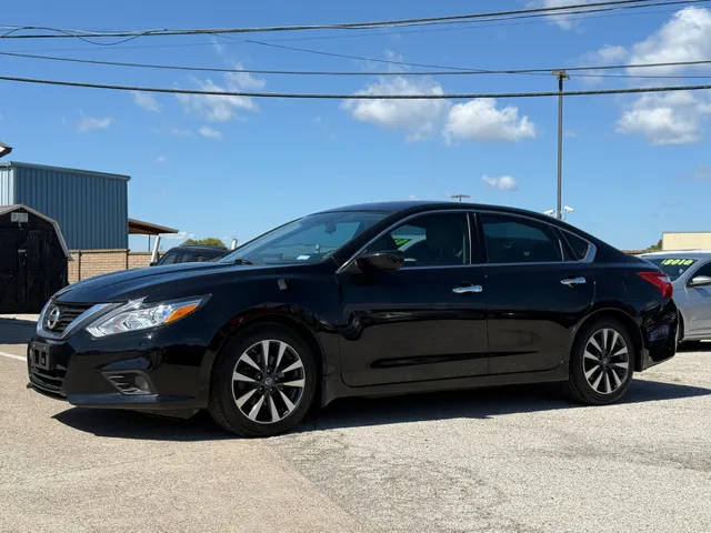 2016 Nissan Altima 2.5 SV FWD photo