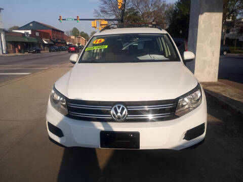 2016 Volkswagen Tiguan S FWD photo