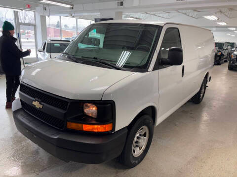 2016 Chevrolet Express Cargo  RWD photo