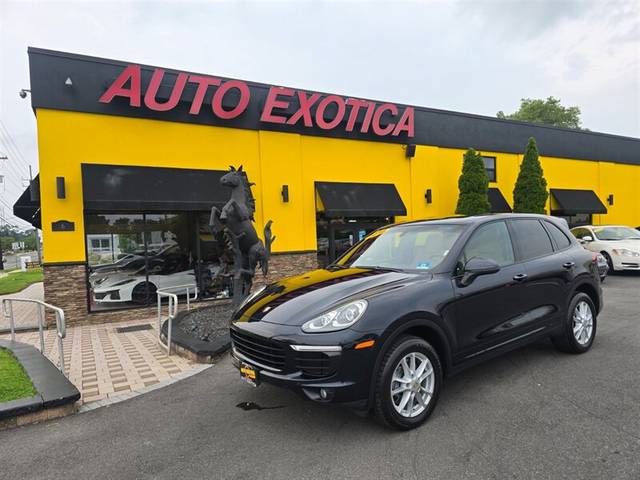 2016 Porsche Cayenne  AWD photo