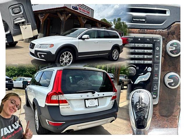 2016 Volvo XC70 T5 Platinum AWD photo