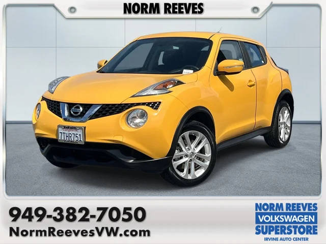 2016 Nissan Juke S FWD photo