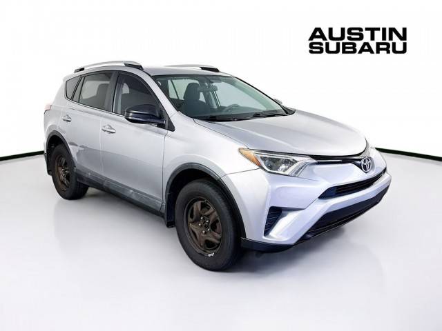 2016 Toyota RAV4 LE FWD photo