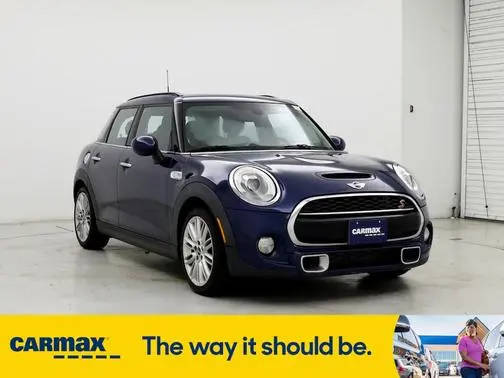 2016 MINI Hardtop 4 Door S FWD photo