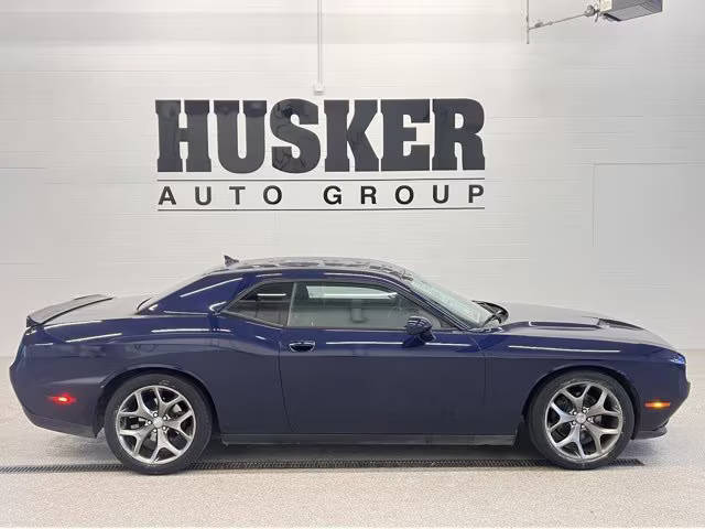 2016 Dodge Challenger SXT RWD photo