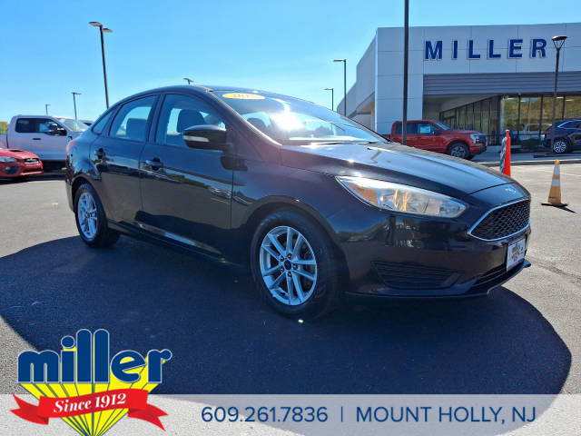 2015 Ford Focus SE FWD photo