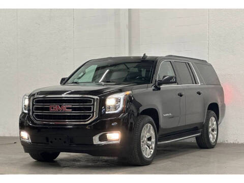 2016 GMC Yukon XL SLT RWD photo