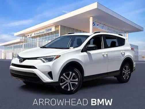 2016 Toyota RAV4 LE FWD photo