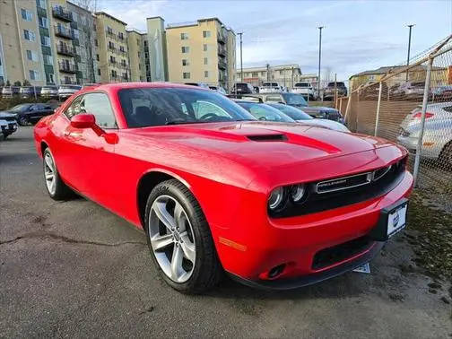 2016 Dodge Challenger SXT RWD photo