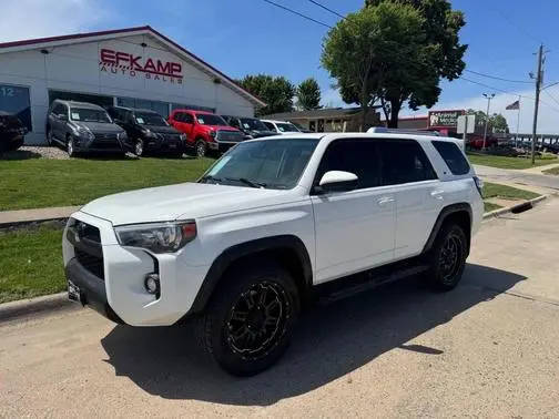 2016 Toyota 4Runner SR5 4WD photo