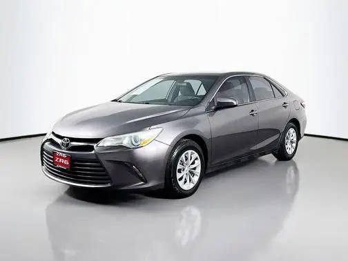 2016 Toyota Camry LE FWD photo
