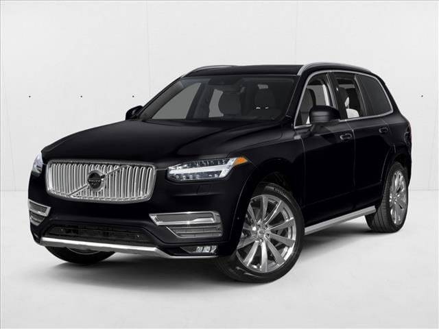 2016 Volvo XC90 T6 Momentum AWD photo