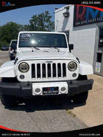 2016 Jeep Wrangler Unlimited Sahara 4WD photo