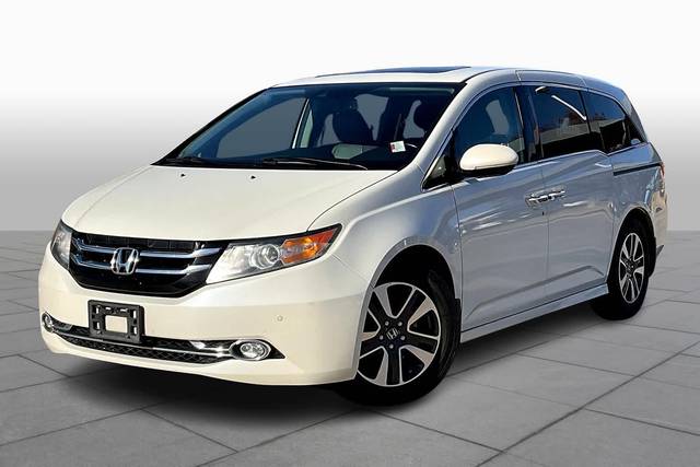 2016 Honda Odyssey Touring FWD photo